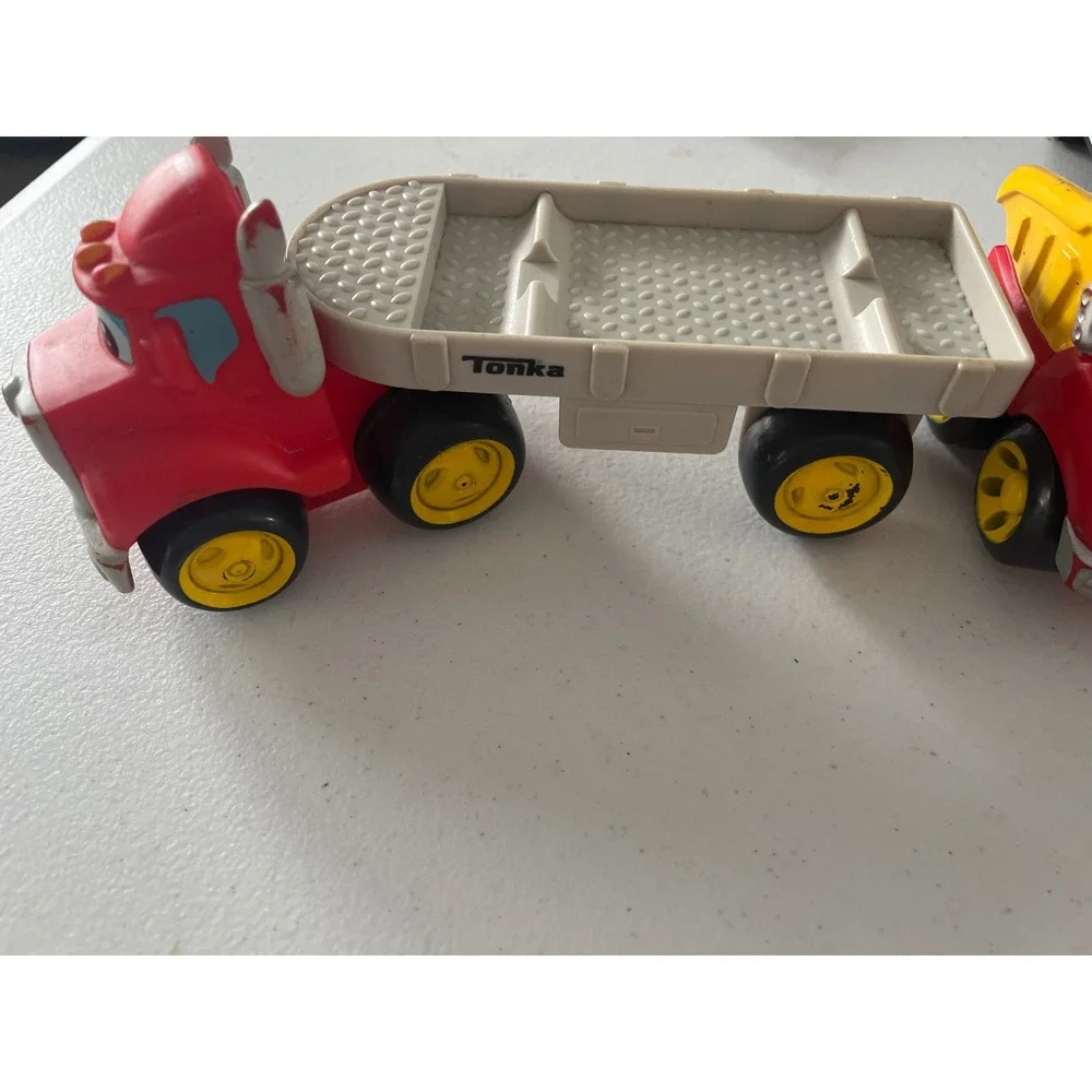 Tonka Chuck & Friends Toy Truck Lot Red Dump Truck and Semi Flatbed Trailer